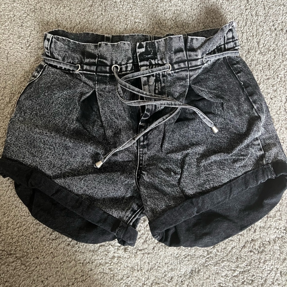 BLANKNYC
Paperbag Jean Shorts in When in Rome